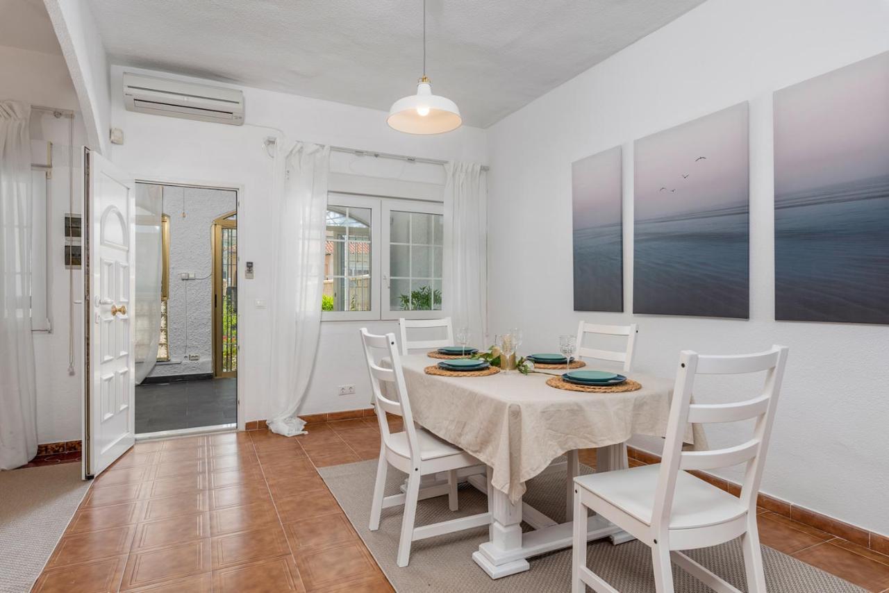 Villa Beautiful House With Sea Views And Private Pool à Torrevieja Extérieur photo